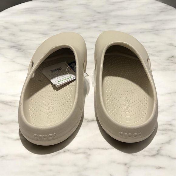 Crocs Cream Slip-On Clogs men’s size 12 new tags. - Picture 3 of 5